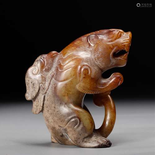 CHINESE ARCHAIC JADE BEAST