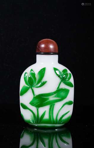 CHINESE PEKING GLASS SNUFF BOTTLE