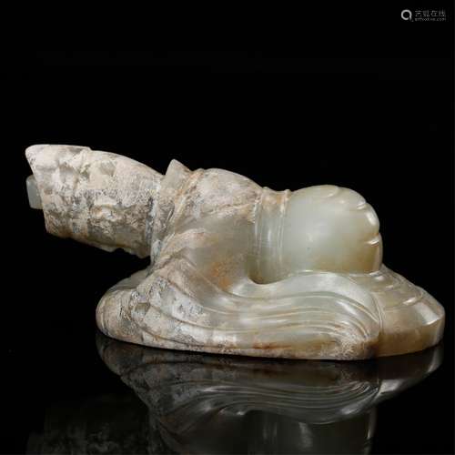 CHINESE ARCHAIC JADE FIGURINE