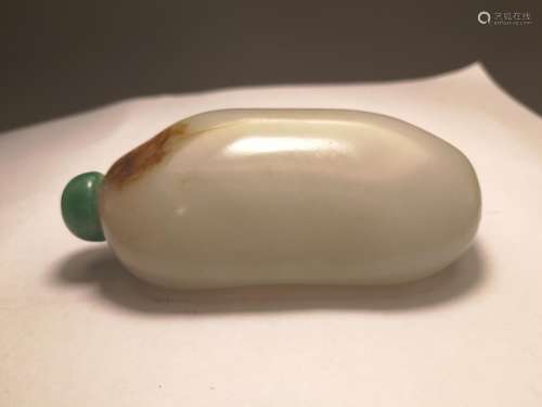 Chinese Nature Shaped Jade Snuff Bottle