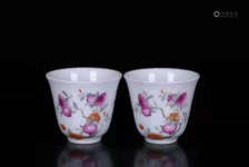 A PAIR OF QING DYNASTY ROYAL KILN CUP