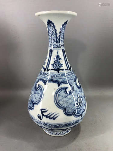 A YUAN DYNASTY BLUE & WHITE OKHO SPRING VASE