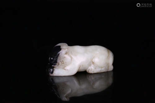 A HETIAN JADE TIGER CARVING