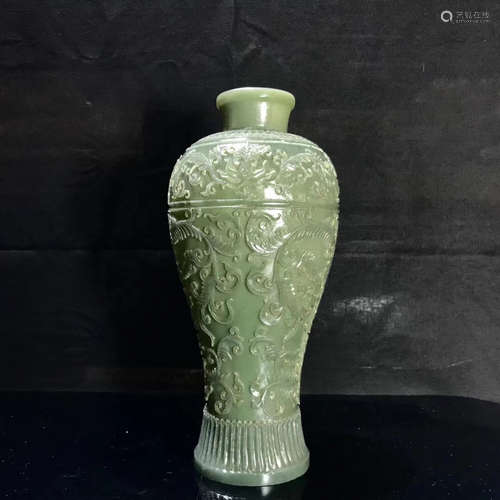 A HETIAN JADE FLORAL PATTERN MEI VASE