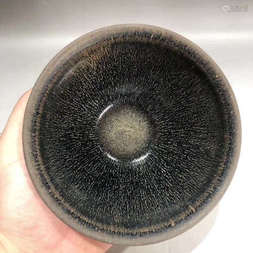 A JIAN KILN BLACK GLAZE BOWL WITH PATTREN OF CONY HAIR