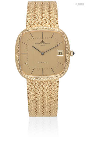 Ref: 47226 9, Circa 1980  Baume & Mercier. An 18K gold quartz calendar cushion form bracelet watch