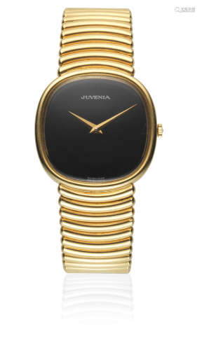 Ref: 0750, Circa 1980  Juvenia. An 18K gold manual wind cushion form bracelet watch