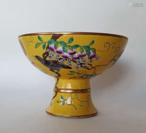 Chinese Porcelain Famille Rose Bowl