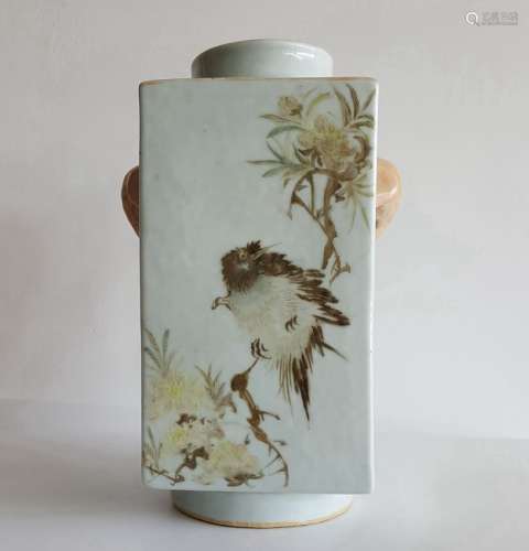 Chinese Qiangjiang color Porcelain Vase
