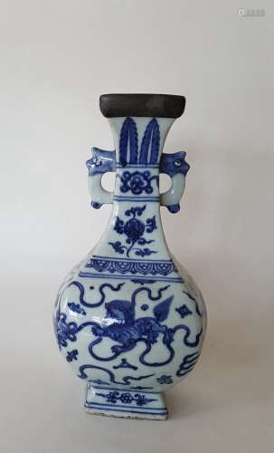 Chinese Porcelain B/W Vase