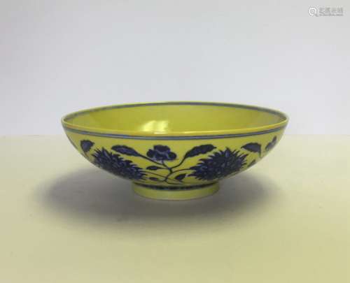 Large Chinese Porcelain Blue And Yellow Bowl