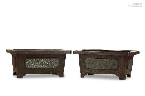 A PAIR OF CHINESE RECTANGULAR BRONZE JARDINÈRES. Qing Dynasty, 18th Century. Each of rectangular