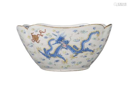 A Chinese porcelain square bowl, late 19th/early 20th century, painted in enamels with four