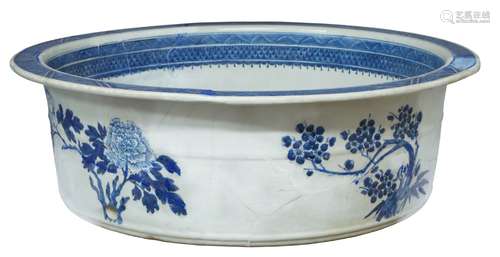 A large collection of Chinese porcelain, 18th-19th century, comprising large circular foot bath,