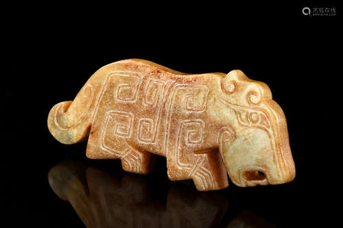 JADE CARVED 'TIGER' ORNAMENT