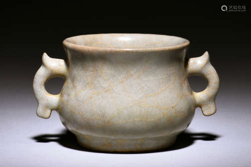 LONGQUAN WARE SMALL CENSER WITH HANDLES