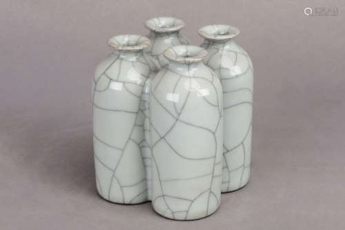 GE WARE FOUR-LINKED VASES
