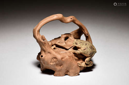 YIXING ZISHA 'FROG AND TREE' TEAPOT