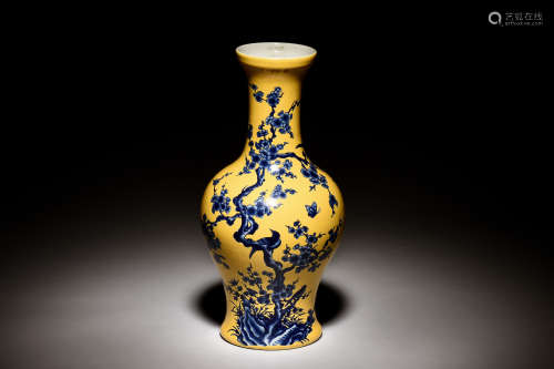 BLUE AND WHITE 'FLOWERS AND BIRDS' YELLOW GROUND VASE