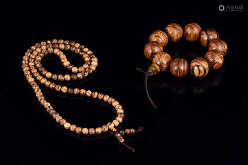 SET OF AGARWOOD BEAD NECKLACE AND BRACELET