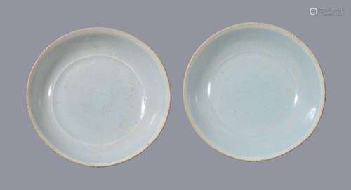 A small pair of Chinese Qingbai porcelain saucer dishes, Southern Song Dynasty, with pale celadon