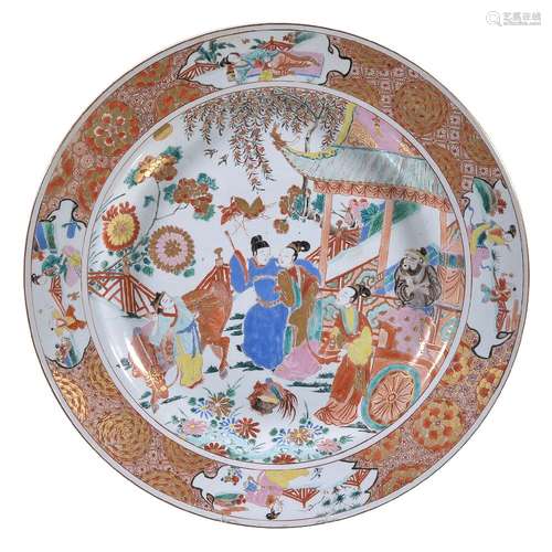 A large Chinese porcelain Rose-Verte charger, Qing Dynasty, Kangxi-Yongzheng, circa 1722, painted in