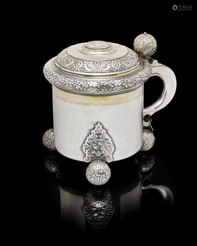 Fabergé, workmaster Stefan Vakeva, St. Petersburg, 1899-1904  A monumental parcel-gilt presentation tankard