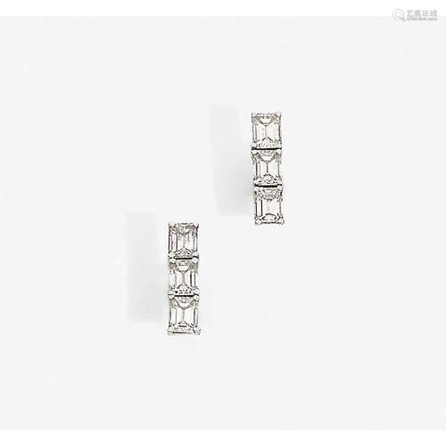 PAIRE DE MOTIFS D'OREILLES DIAMANTS