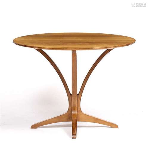 Edward Barnsley (1900-1987) Occasional table