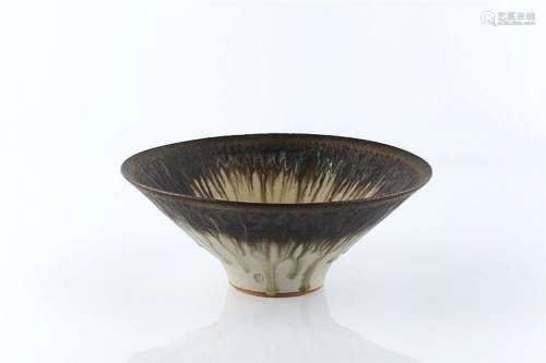 Peter Wills (Contemporary) Footed bowl