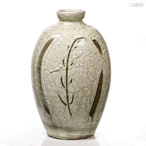 Mike Dodd (b.1943) Vase