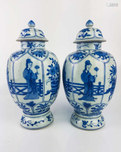 A PAIR OF BLUE AND WHITE JARS