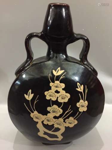 A JIZHOU KILN FLOWER DECORATED MOONFLASK VASE