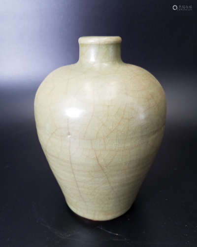 A LONGQUAN MEI VASE