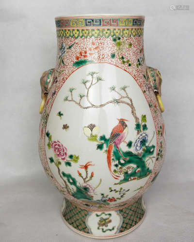 A QING FAMILLE-ROSE BIRD AND FLORAL PATTERN VASE