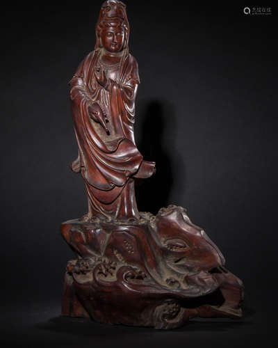 FINE WOOD CRAVED GUANYIN FIGURE