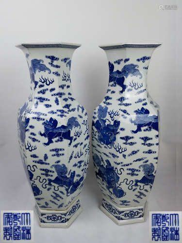 A QING PAIR OF LION PAINTED VASE