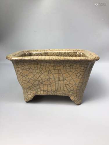 A GE KILN SQUARE BASIN