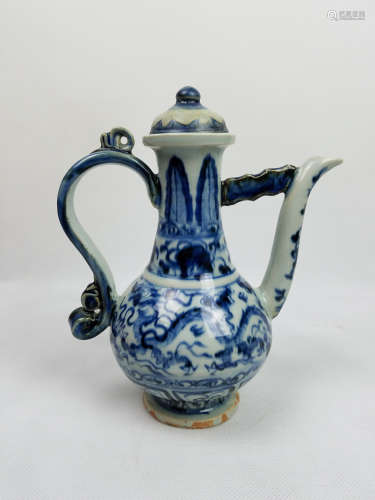 A  BLUE&WHITE EWER