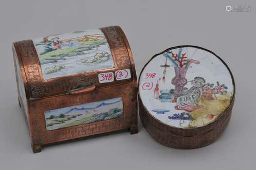 Lot of two enameled copper boxes. China. Early 20th century. Decoration of  birds and flowers. One with loss to the enamel.