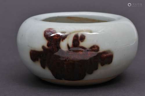 Porcelain water coupe. China. 19th century. Underglaze and floral decoration. 5