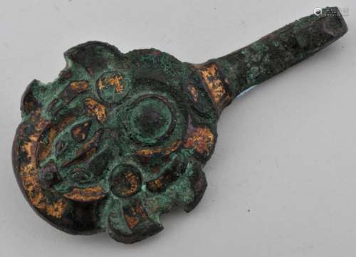 Gilt bronze buckle. China. Warring States period 6-3 B.C. 4
