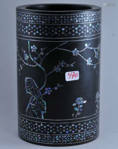 Brush pot. China. 19th century. Lac Burgaute work with decoration of birds and flowering plants. 4-3/4
