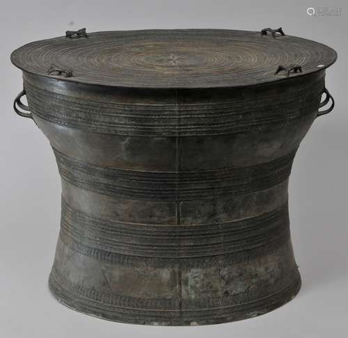 Bronze drum. South East Asian. 19th century or earlier. Rain drum with frogs and decoration of concentric circles. 17