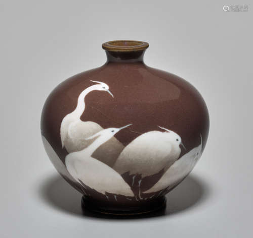 A CLOISONNÉ VASE WITH FIVE HERONS