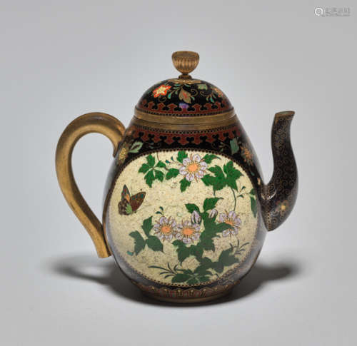 A CLOISONNÉ POT WITH SPOUT AND HANDLE ATTRIBUTED TO NAMIKAWA YASUYUKI (1845-1927)