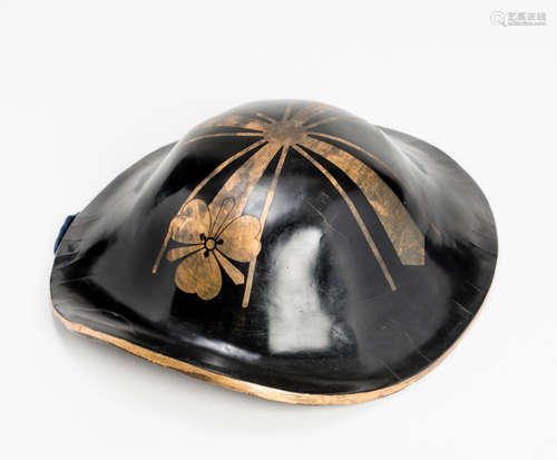 A LACQUERED JINGASA (WAR HAT)