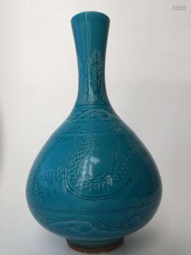 A Ming Turquoise-Ground Porcelain Vase, Jiajing Period Mark.