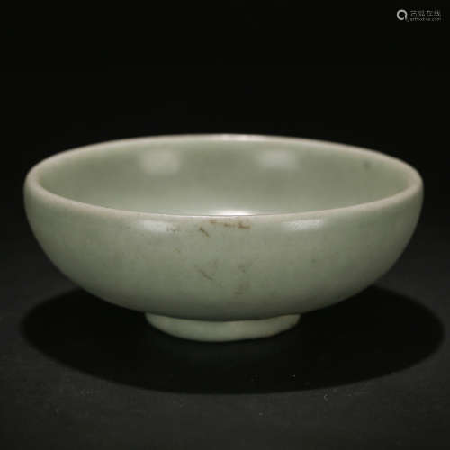 CHINESE CELADON GLAZED BOWL