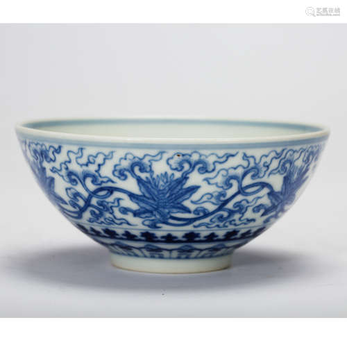 CHINESE BLUE AND WHITE PORCELAIN BOWL